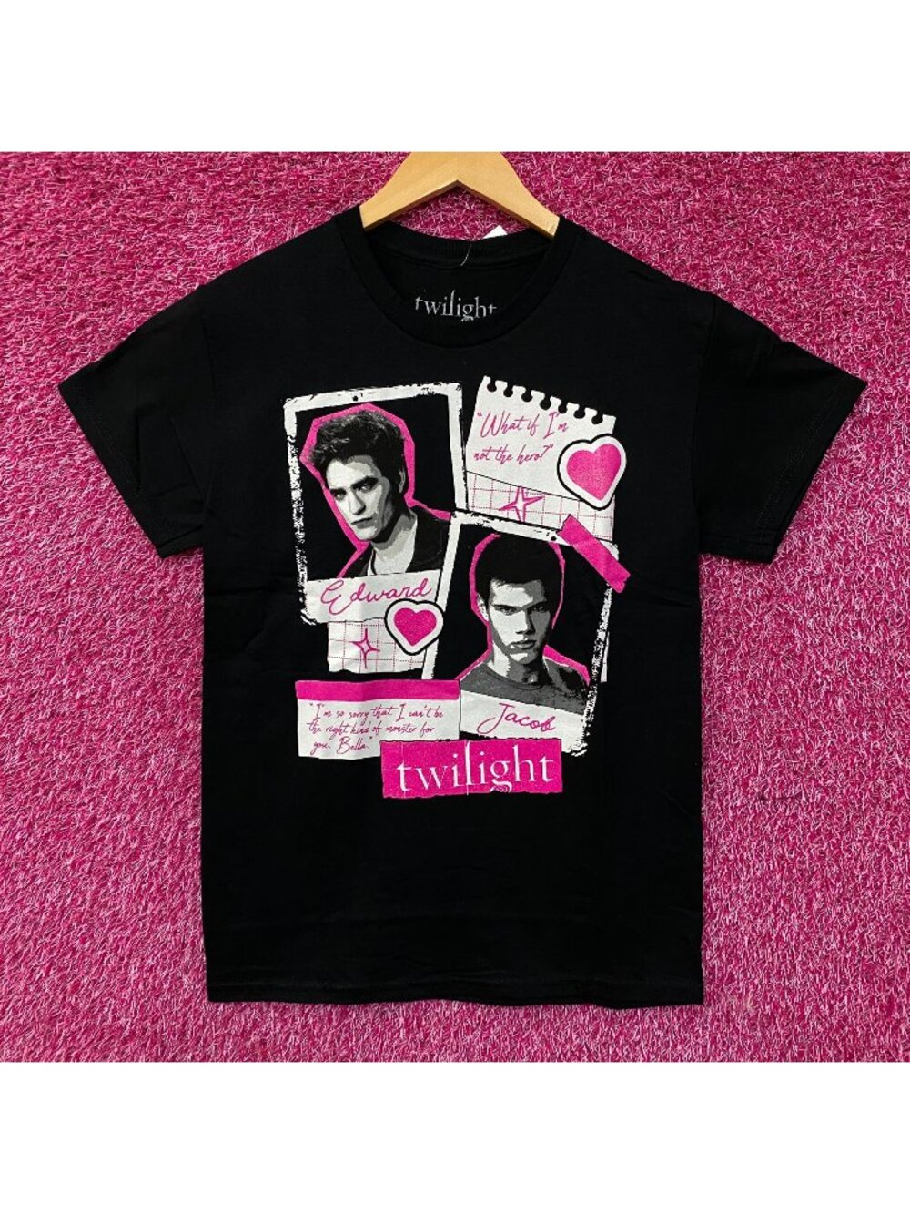 The Twilight Saga Scrapbook Style Graphic T-Shirt Small